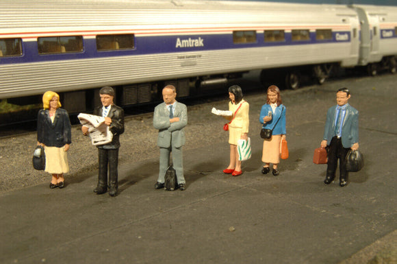 Standing Platform Passengers (6) Bachmann Trains HO Scale Model Railroad #33110